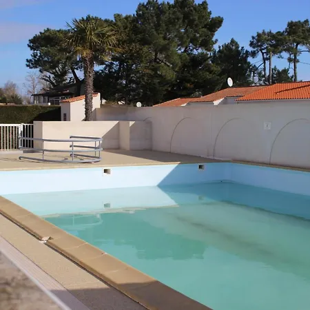 Maisonnette Proche Avec Piscine, Terrasse & Animaux Acceptes - Fr-1-476-56 Holiday home *