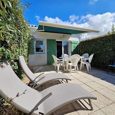Holiday home Maisonnette Proche Avec Piscine, Terrasse & Animaux Acceptes - Fr-1-476-56